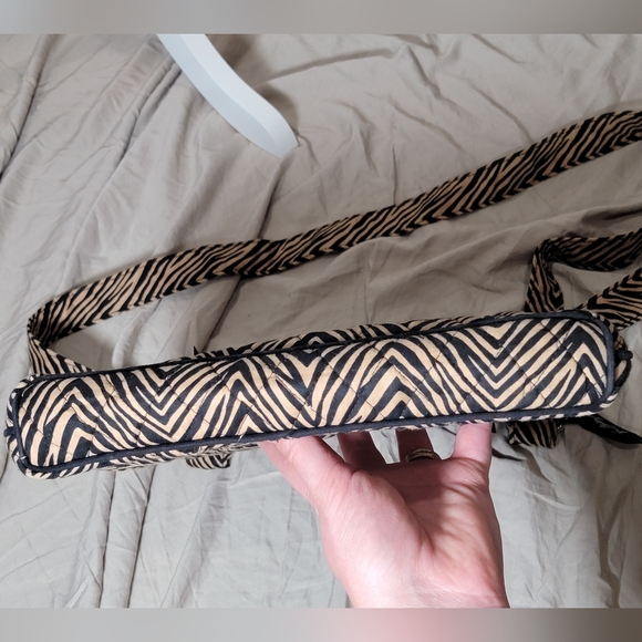 SOLD Vera Bradley Zip Hipster Zebra Tiger Print Crossbody Bag Purse Tan Black - Picture 14 of 14